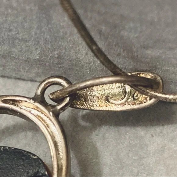 Amber pendant necklace - Picture 6 of 10